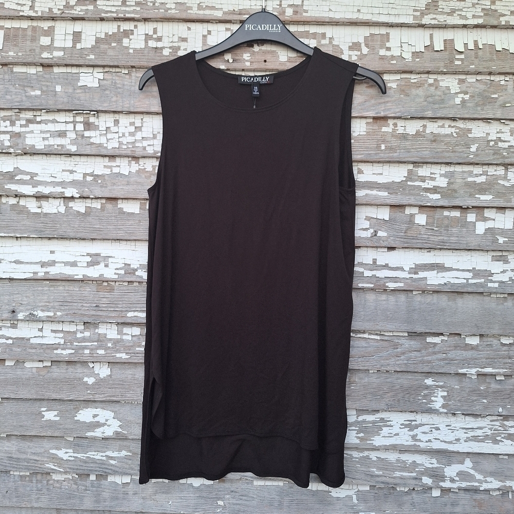 🌟 Picadilly curved hem tank top Size XS NWT